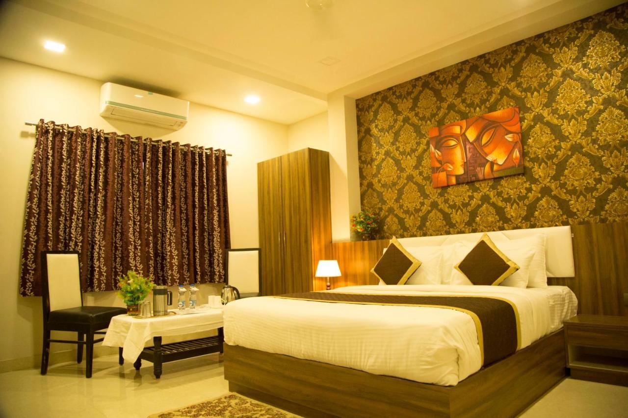 Hotel The Mewar Dabok Exterior foto